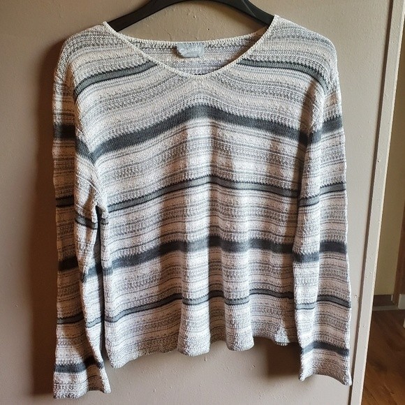 Spunky Vintage Gray Striped Sweater - Picture 4 of 12